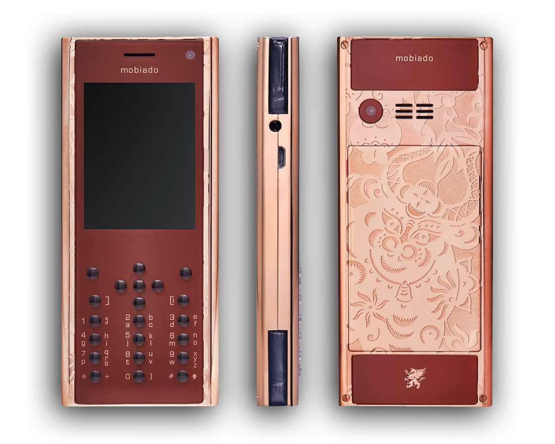 Mobiado YOTO, front, side and back views.
